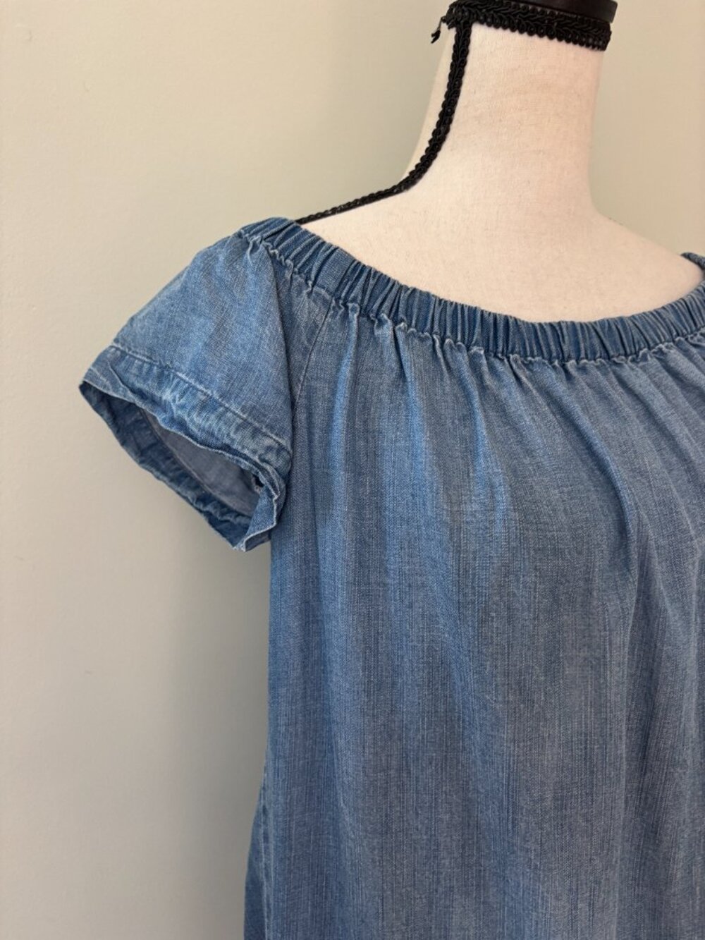 Cloth & Stone Chambray Off-Shoulder Mini Dress Medium Like New - Picture 2 of 5